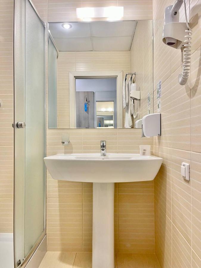 Practicotel Kijev Kültér fotó